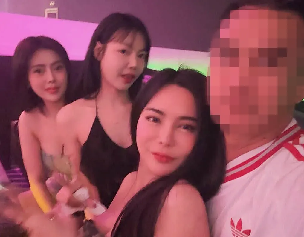 월드하우스 PR걸